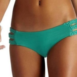 Vitamin A swim bottom